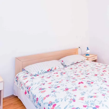 Apartament In Medulin/istrien 34015 *